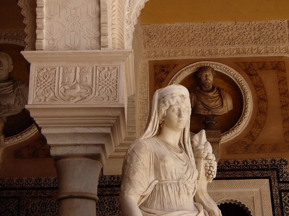 Seville Essentials — Unnoticed Beauty